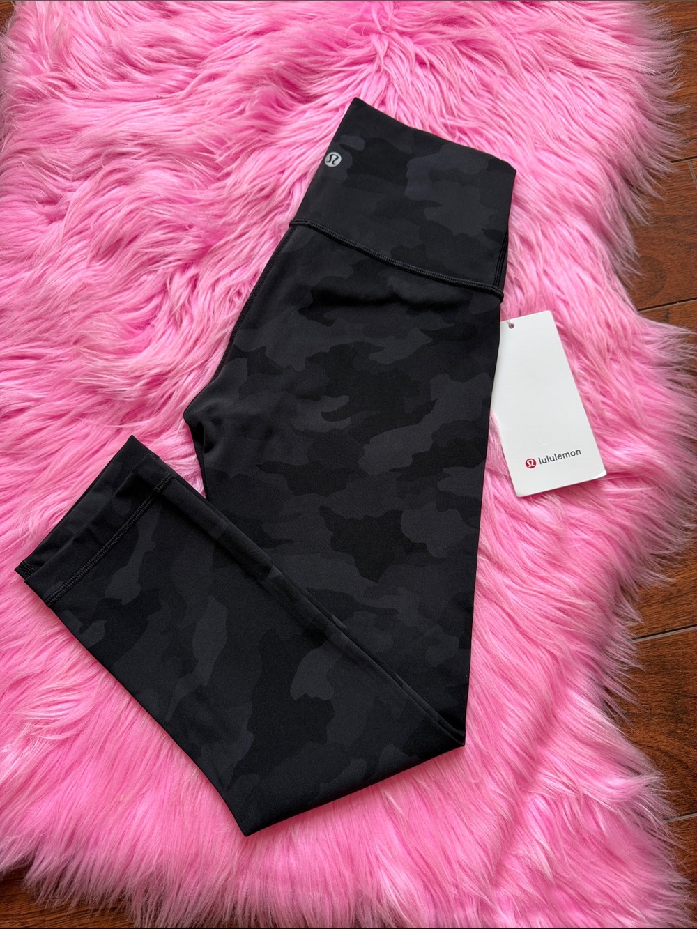 Lululemon size 4 Wunder under HR crop 21” FLux NWT